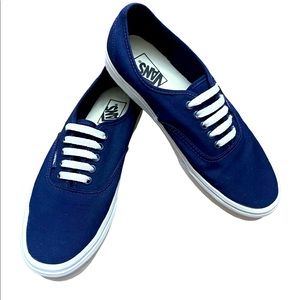 VANS Unisex Classic Skate Sneaker Canvas Low Top Navy Blue Men Size 9.5 Women 11